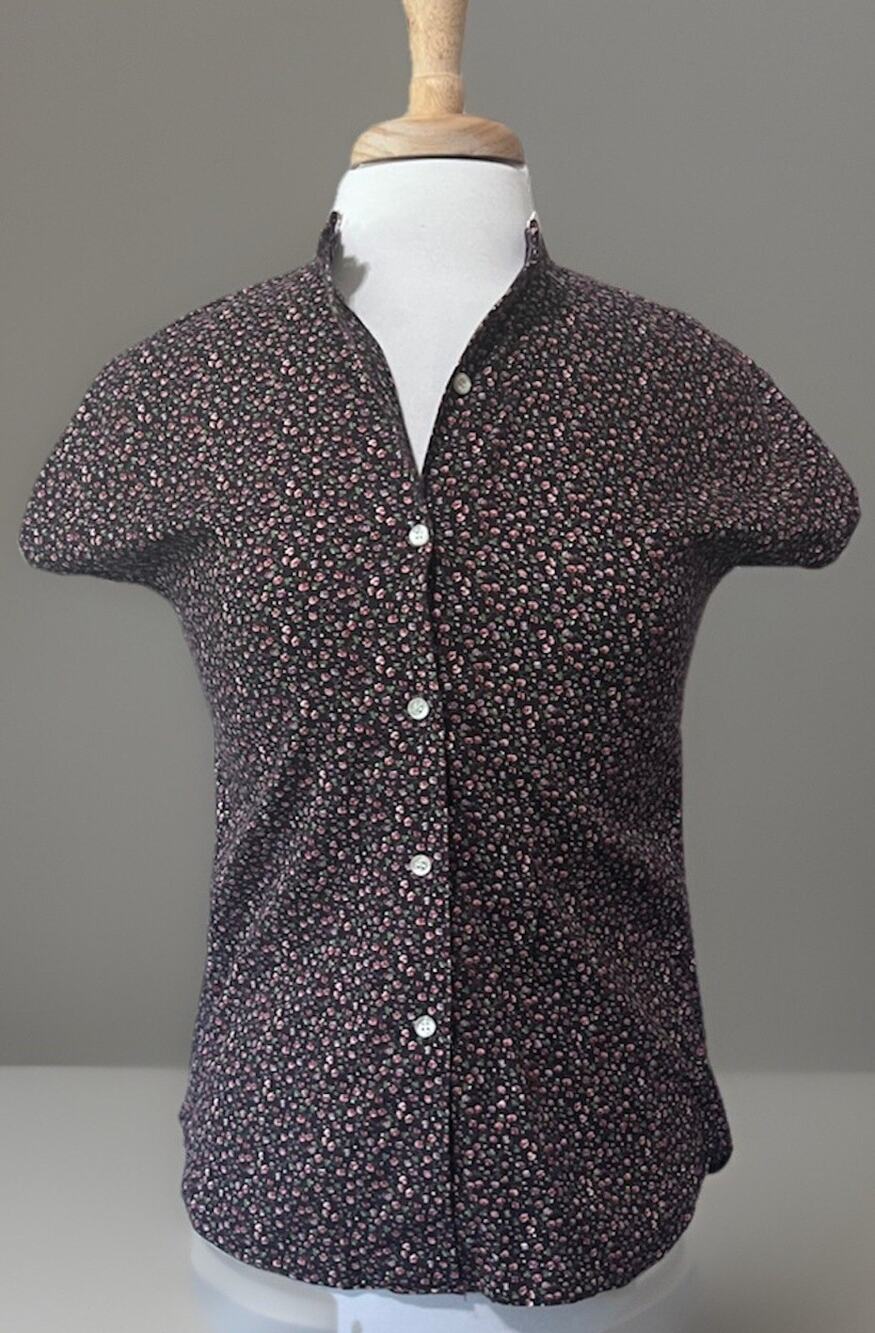 ART Shirt Vintage 70s Cottagecore Whimsy Floral Lace Trim Cap Sleeve size 10